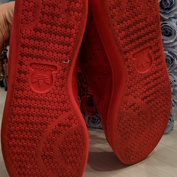 Men's Red Suede Addidas Sneakers - Picture 5 of 5